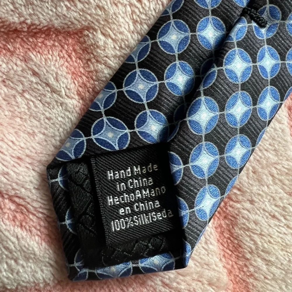 #21 Perry Ellis Portfolio Tie